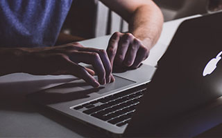 英雄联盟官网-20分惨败尼克斯 雄鹿的三分防守软肋仍是最大命门